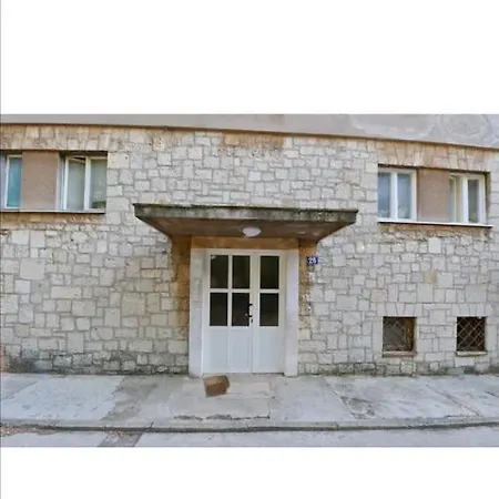 Apartman Kata *