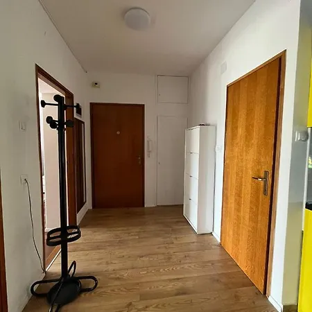Apartman Kata *
